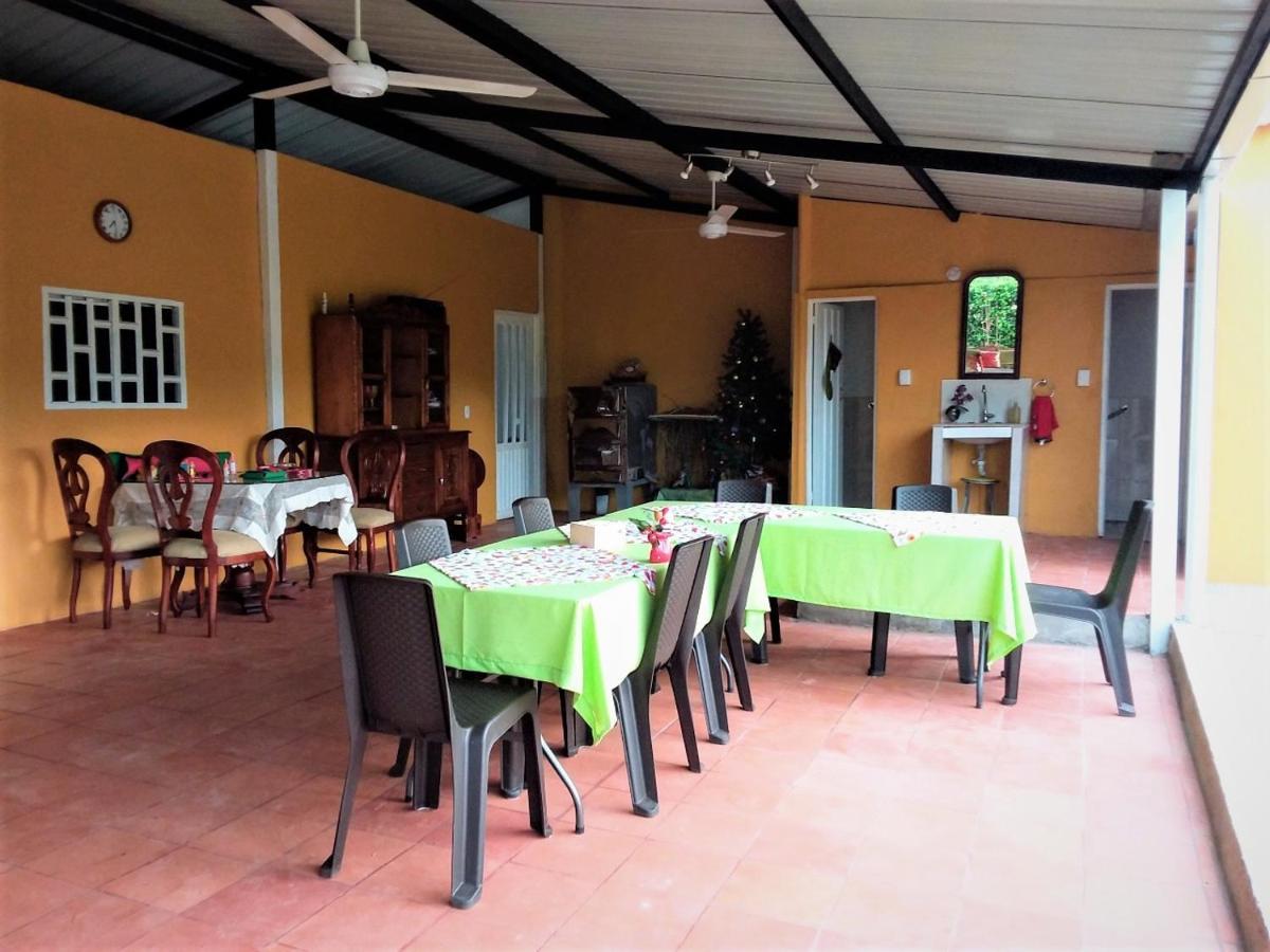 C&H Casa Campestre El Oasis Ricaurte Girardot Panzió Kültér fotó