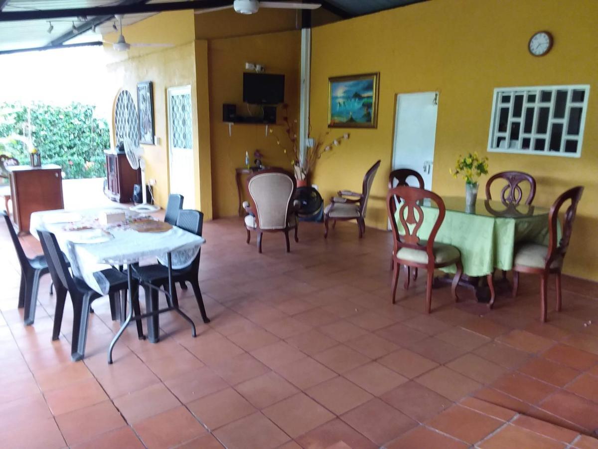 C&H Casa Campestre El Oasis Ricaurte Girardot Panzió Kültér fotó